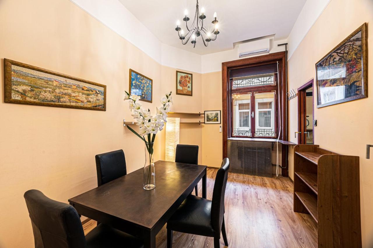 Oktogon Beautiful Relaxing Apartment ブダペスト エクステリア 写真